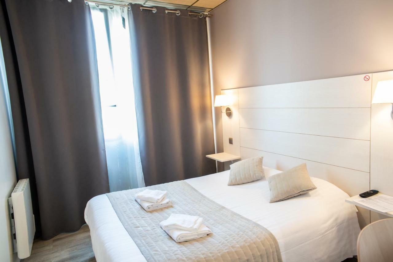 Hotel Garabel Plaisir Exterior photo
